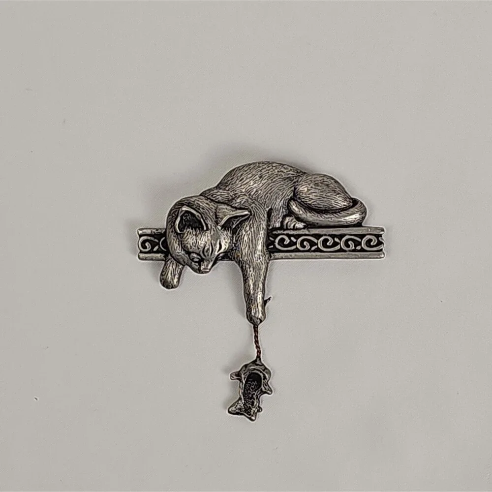 Vtg JJ Jonette Cat with Dangling Mouse Brooch Pin Pewter Signed 2.5